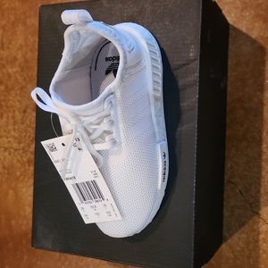 Adidas toddler size 9k in all white